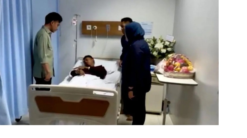 Gibran Jenguk Umar di RS Pelni, Pengemudi Ojek Online Korban Demo